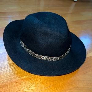 Women’s Black Hat